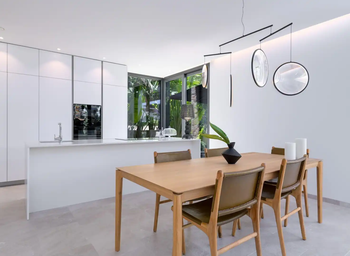 Esszimmer von Erdgeschoss zum Verkauf in  Palma de Mallorca mit Klimaanlage, Heizung und Privatgarten