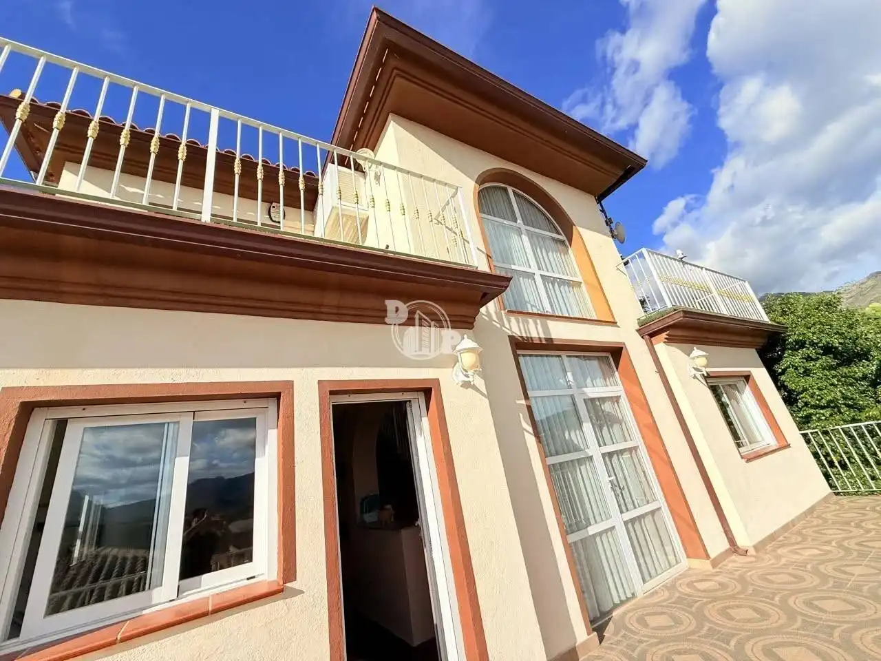 Vista exterior de Casa o chalet en venta en Callosa d'en Sarrià con Terraza y Piscina