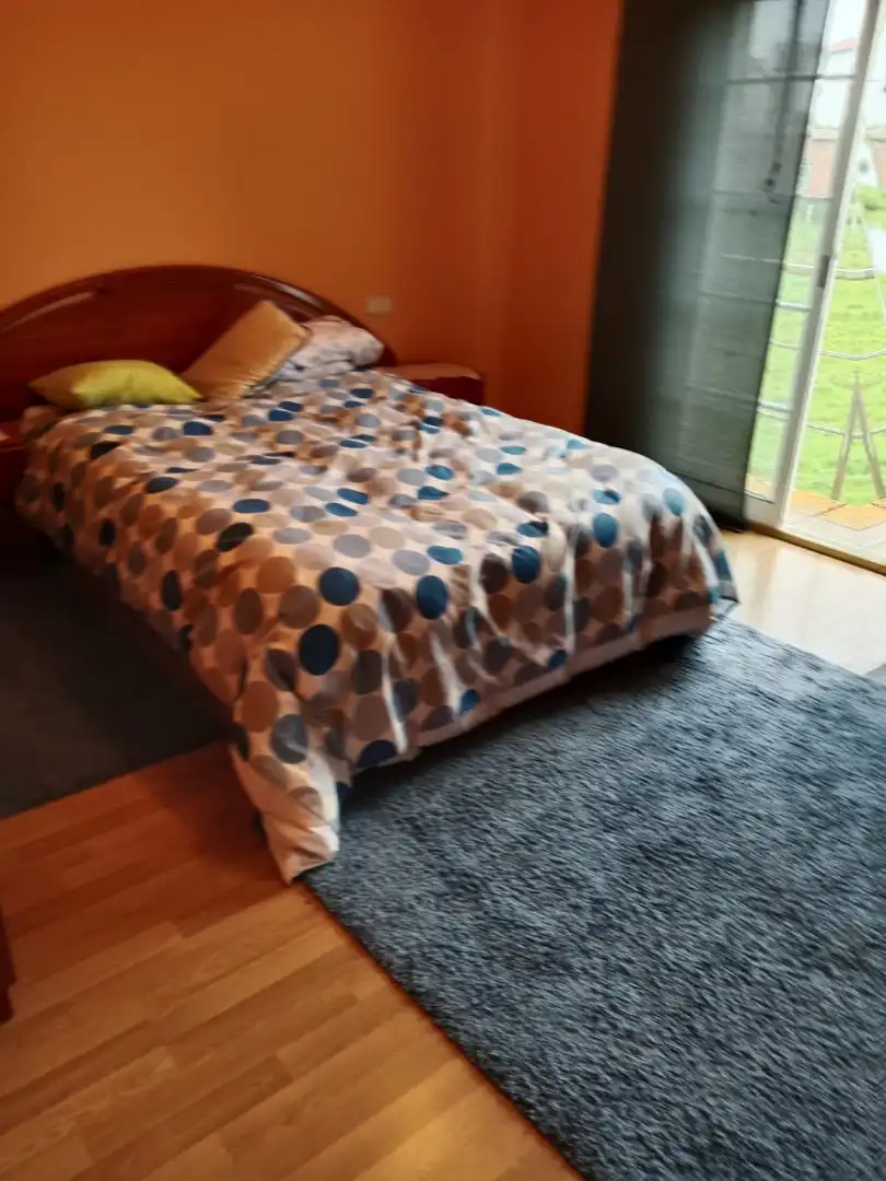Dormitori de Casa o xalet en venda en Teo amb Calefacció, Jardí privat i Traster