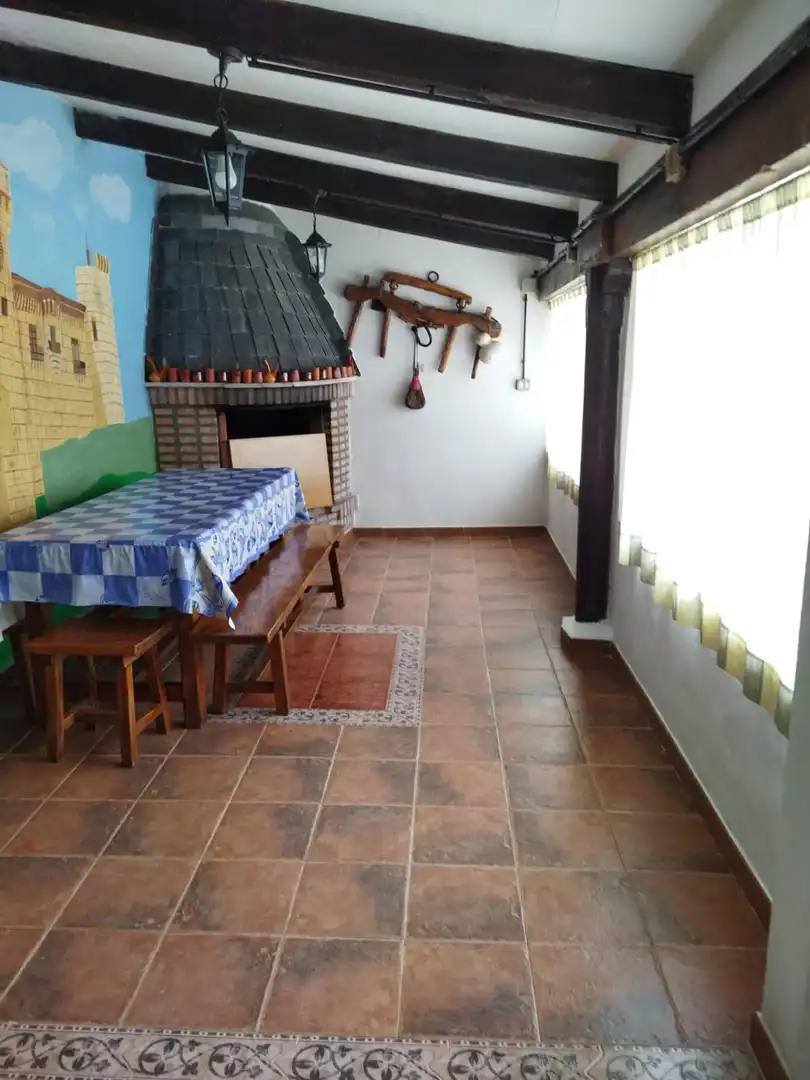 Menjador de Casa o xalet en venda en Cuéllar amb Calefacció, Jardí privat i Traster