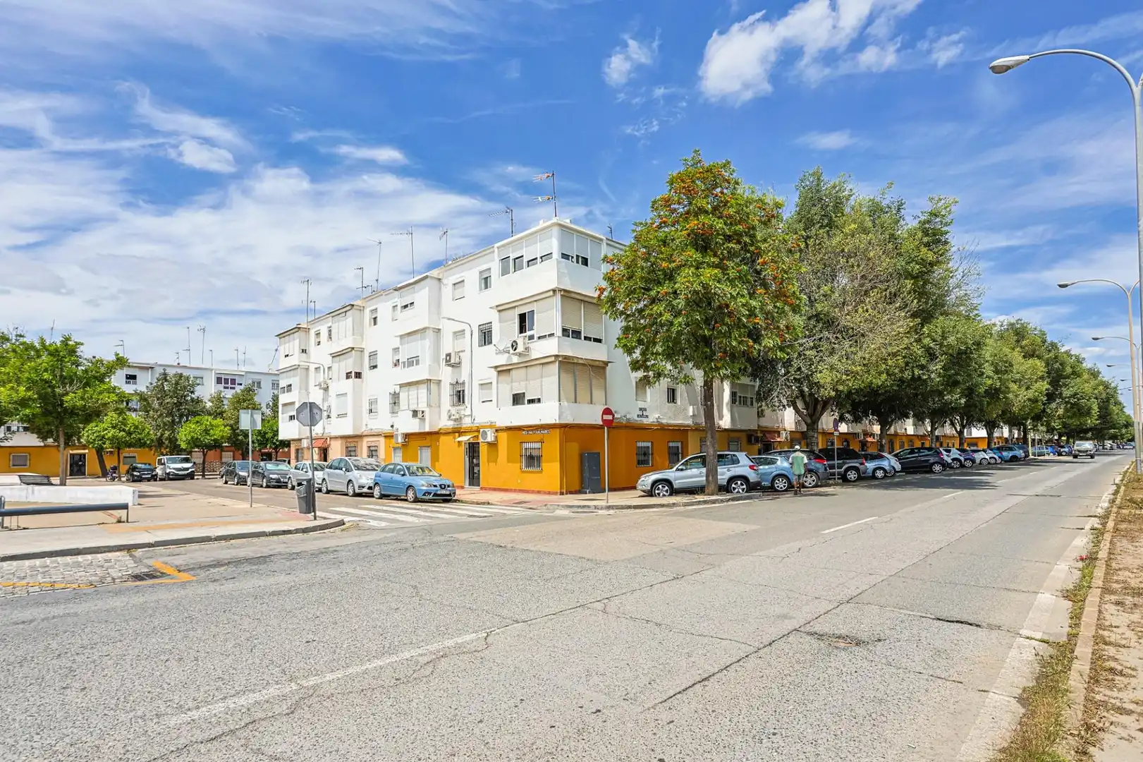 Exterior view of Flat for sale in Sevilla  with Air Conditioner and Balcony