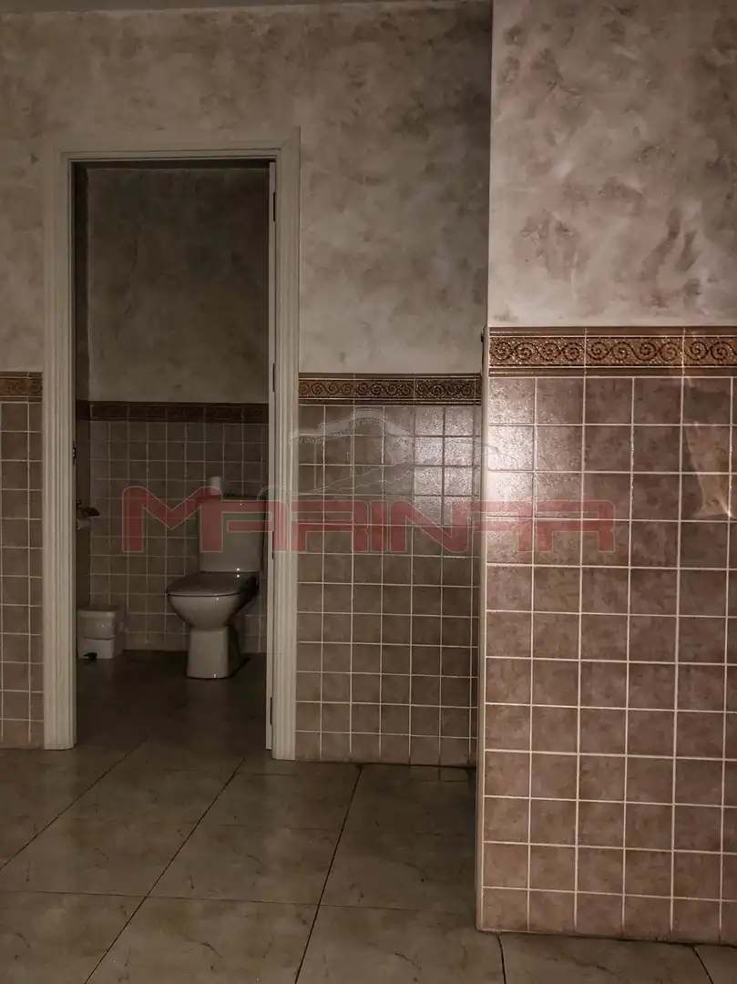 Bathroom of Commercial properties for sale in Aranjuez  with Air Conditioner