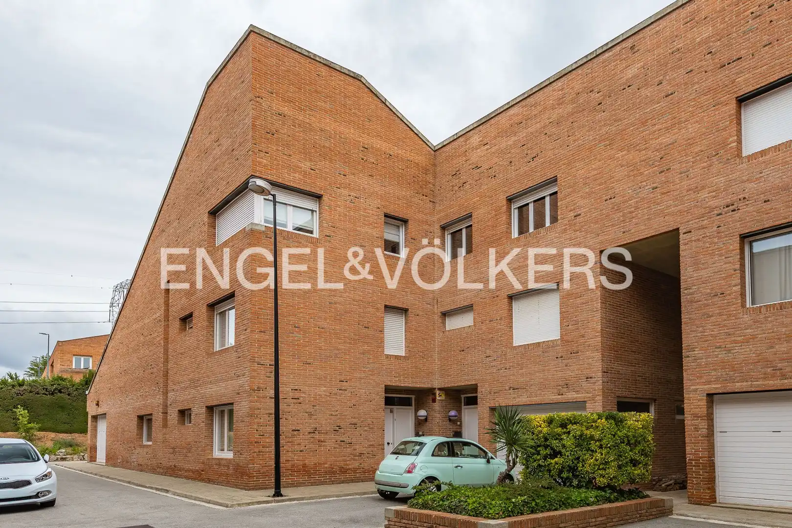 Vista exterior de Casa adosada en venta en Matadepera con Aire acondicionado, Calefacción y Jardín privado