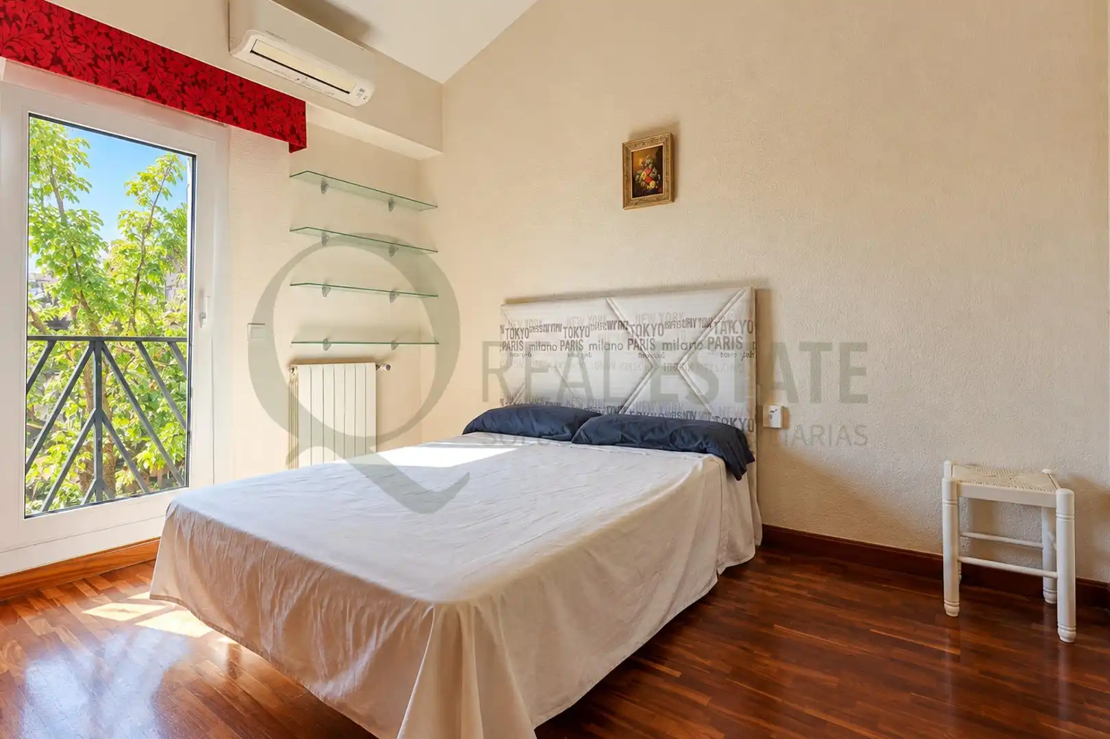 Schlafzimmer von Haus oder Chalet zum Verkauf in Alicante / Alacant mit Klimaanlage, Heizung und Privatgarten