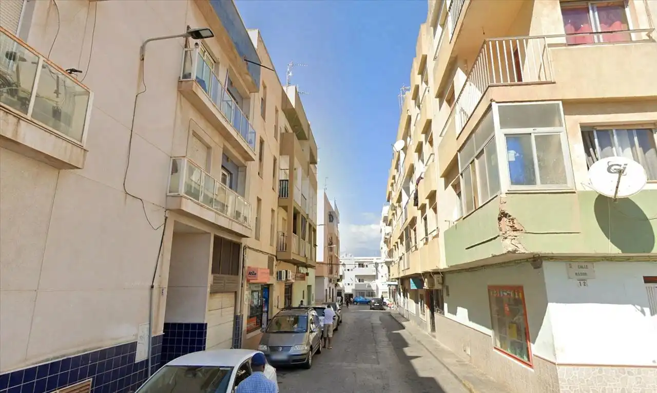 Appartement compact à vendre à CALLE NADOR  2 2 E