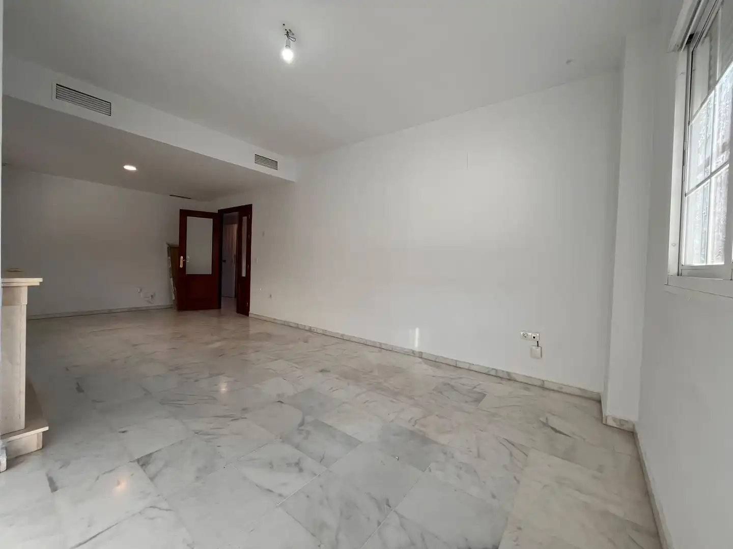Casa aparellada amb piscina en venda a Colegio Europa, imagen 11