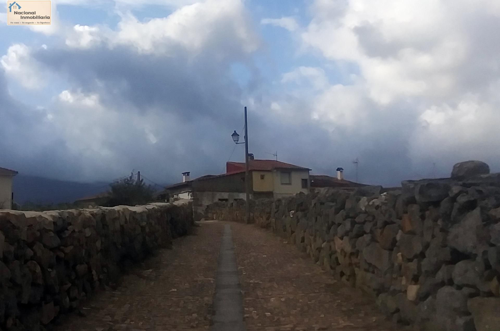 Vista exterior de Casa o xalet en venda en Bonilla de la Sierra amb Calefacció i Alarma