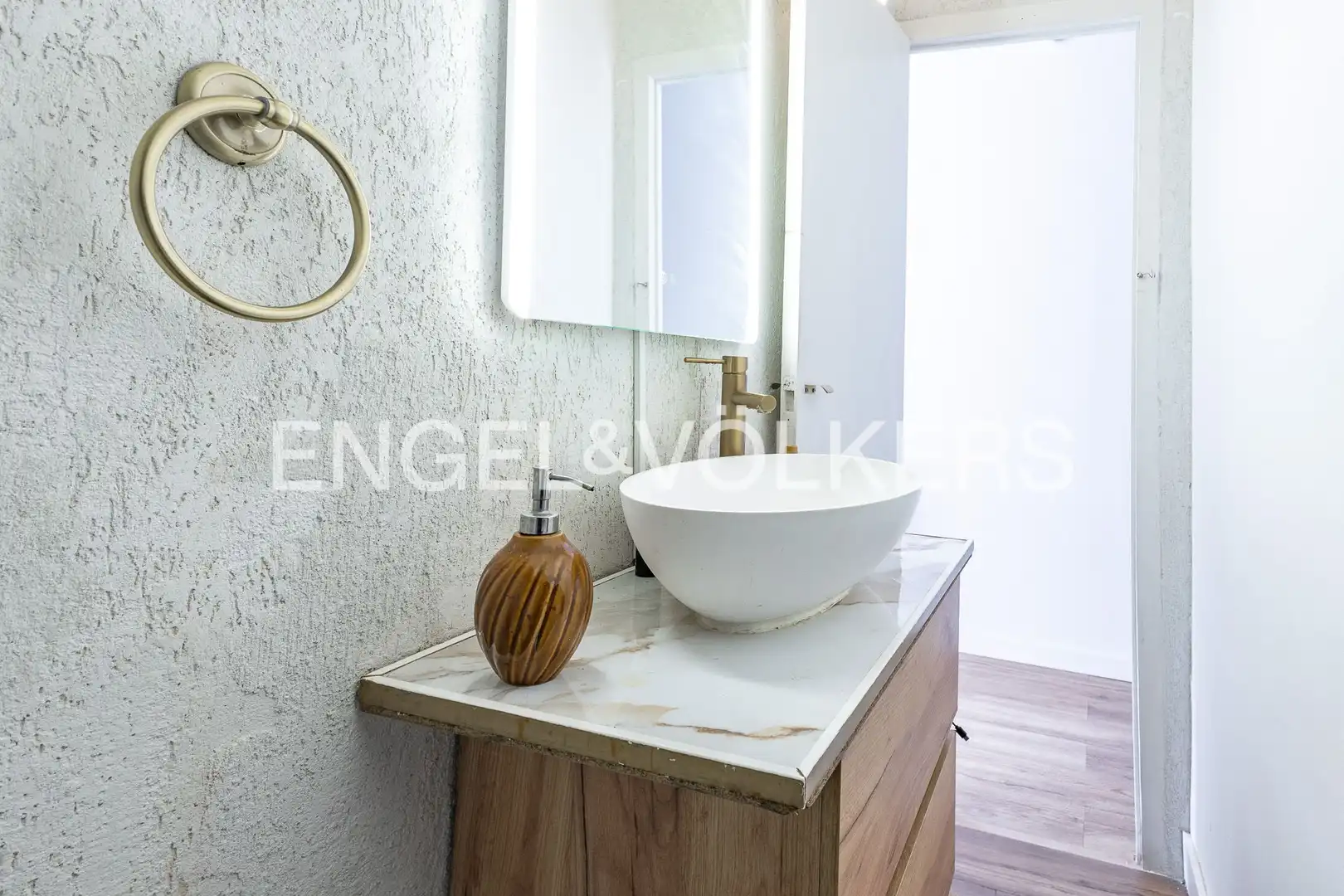 Baño de Casa adosada en venta en Mataró con Aire acondicionado, Calefacción y Amueblado