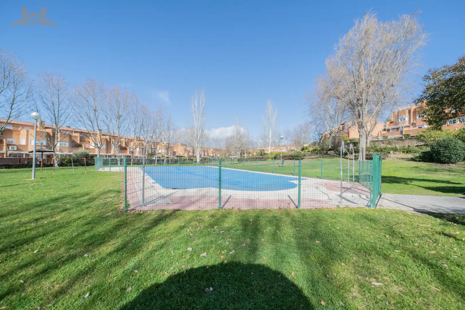 Swimming pool of Detached homes for sale in Móstoles  with Air Conditioner, Heating and Private garden