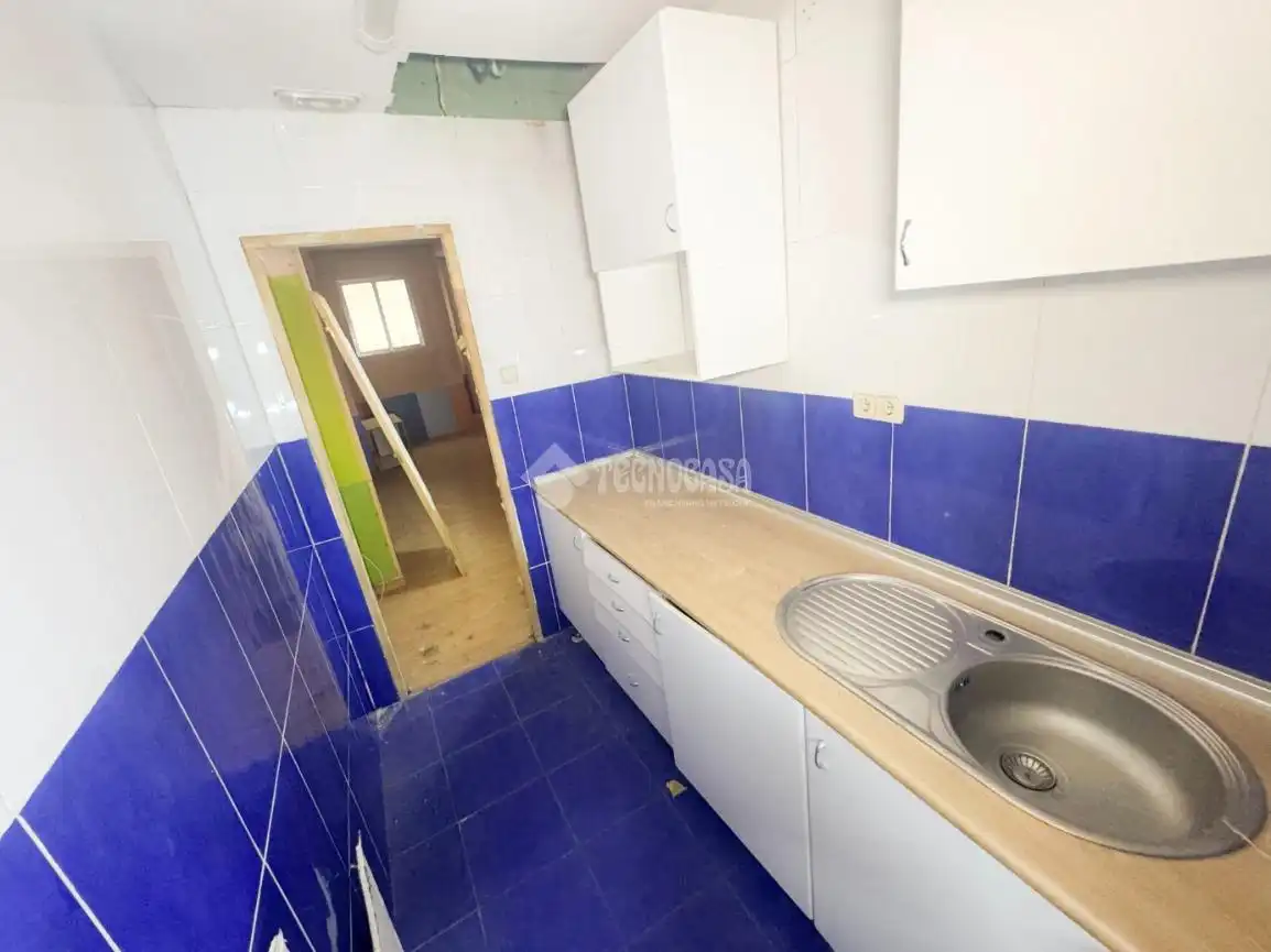 Cocina de Local en venta en Madrid