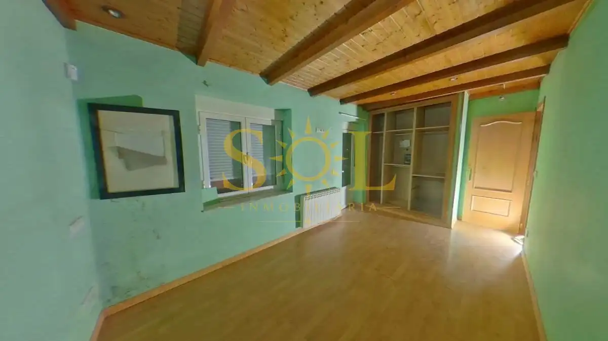 Sala d'estar de Casa o xalet en venda en La Pola de Gordón  amb Terrassa