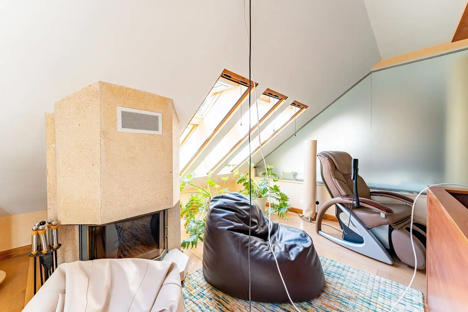 Sala de estar de Casa o chalet en venta en Nuevo Baztán con Aire acondicionado, Jardín privado y Terraza