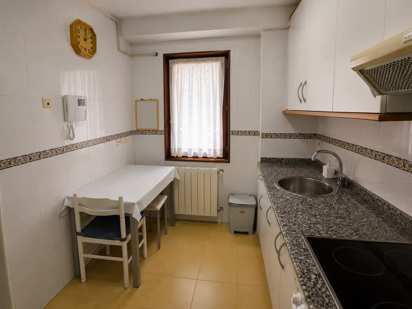 Kitchen of Flat for rent in Gijón   with Heating, Parquet flooring and Furnished