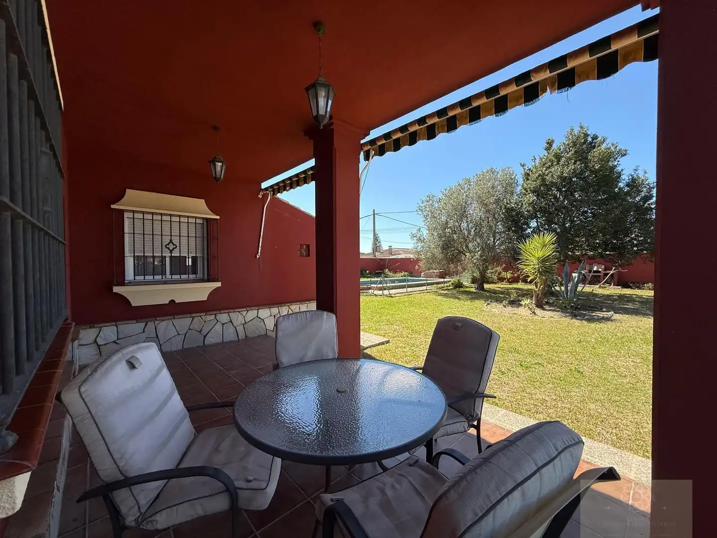 Terrassa de Casa o xalet en venda en El Puerto de Santa María amb Piscina