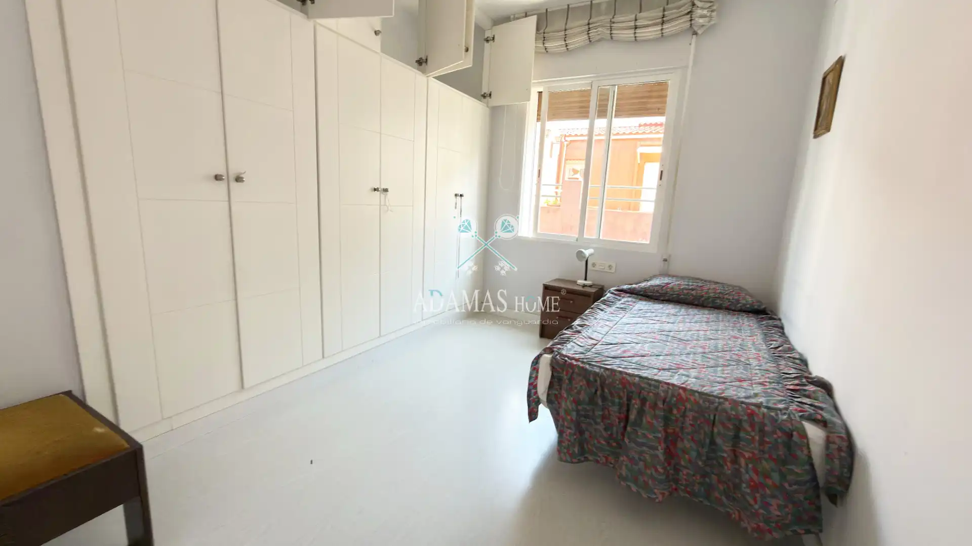 Bedroom of Flat for sale in Sevilla  with Air Conditioner and Balcony
