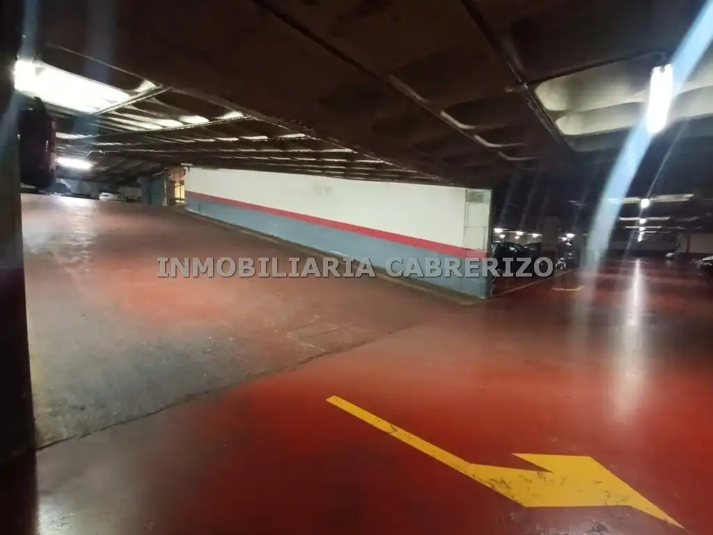 Aparcament de Garatge en venda en  Logroño
