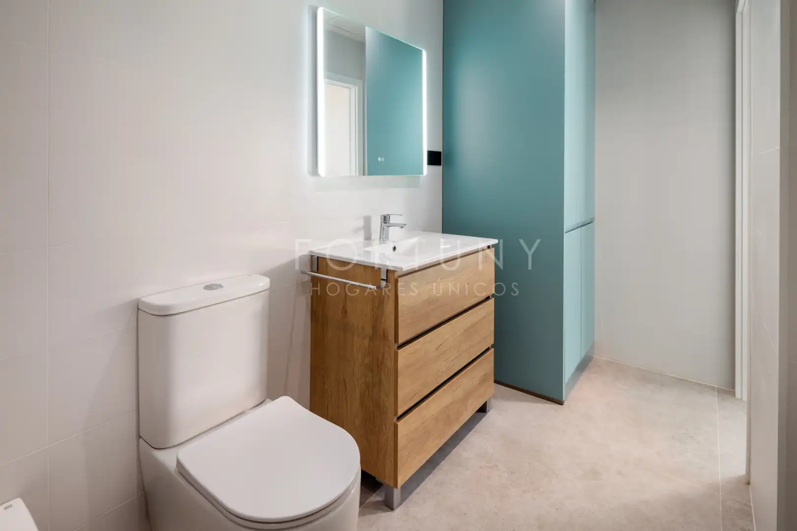 Habitación de Estudio en venta en Málaga con Aire acondicionado y Amueblado