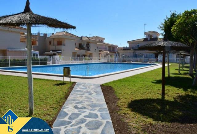 Casa-chalet en Venta en Playa Flamenca