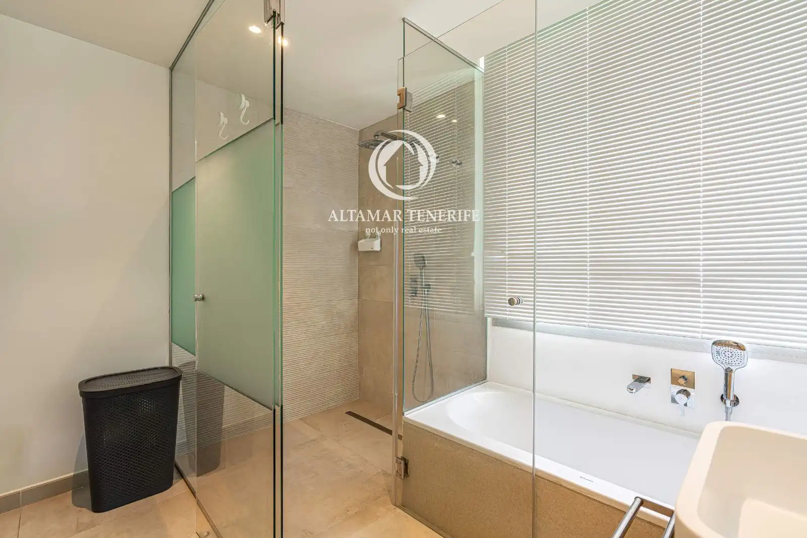 Baño de Casa o chalet en venta en Guía de Isora con Aire acondicionado, Terraza y Trastero