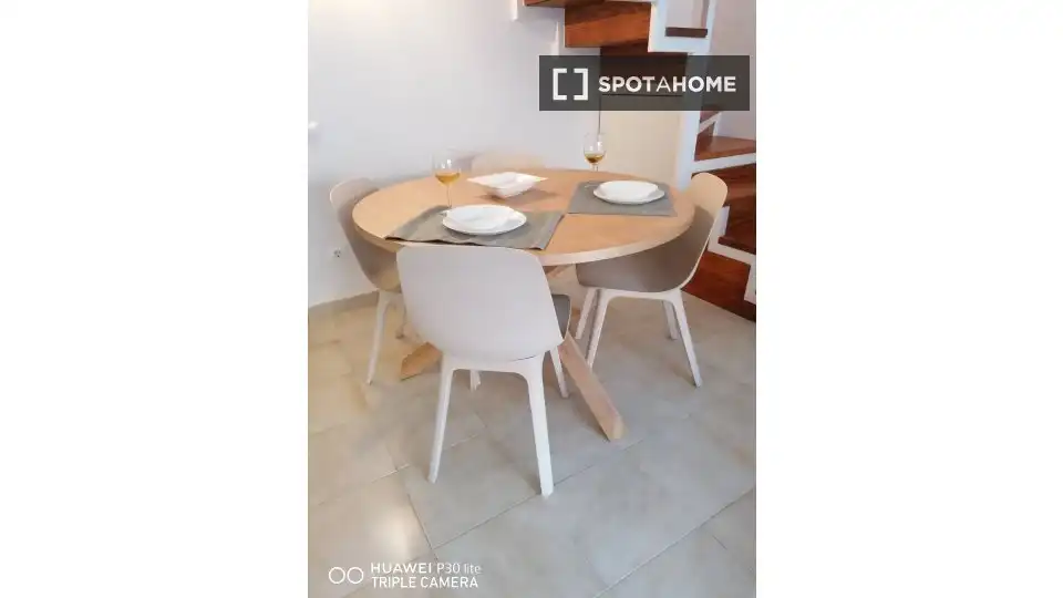 Comedor de Piso para compartir en  Palma de Mallorca con Aire acondicionado, Calefacción y Amueblado