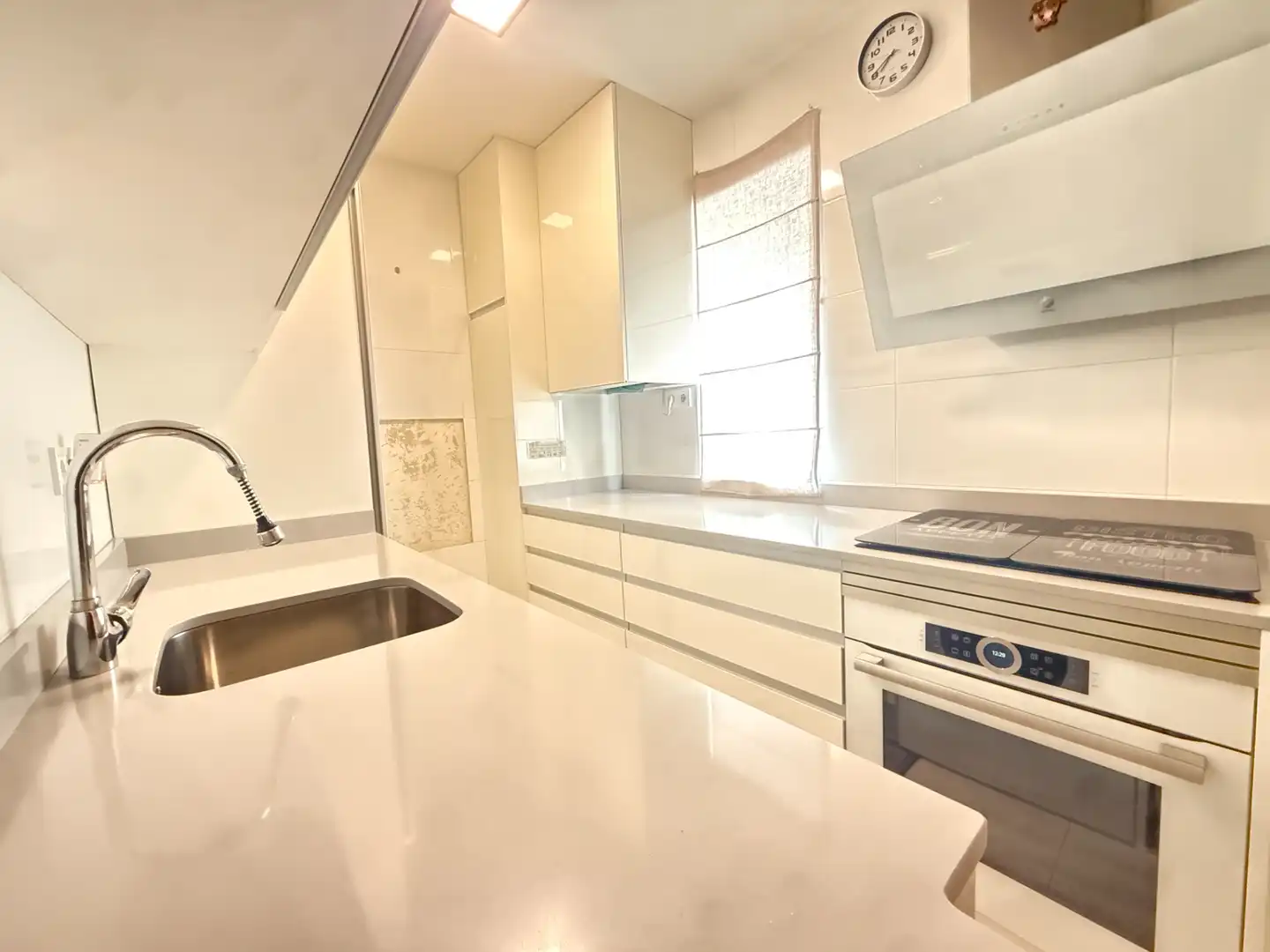 Kitchen of Flat for sale in Mejorada del Campo  with Air Conditioner, Heating and Furnished