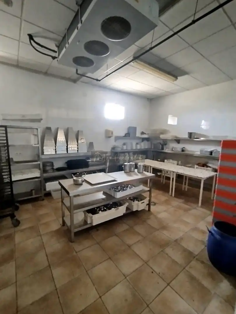 Local comercial en venda a Sur, imagen 11
