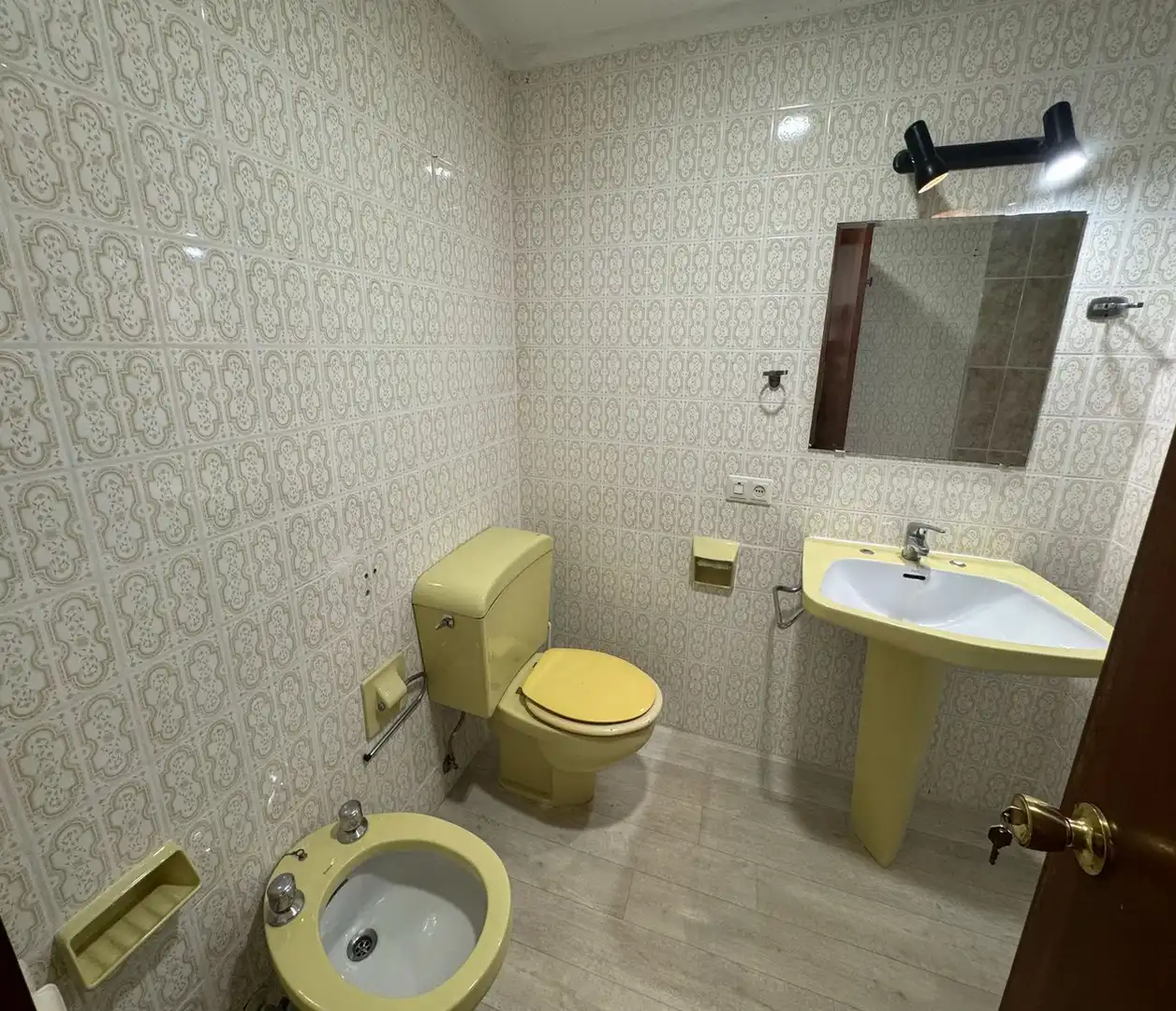 Baño de Piso en venta en Gijón  con Calefacción y Parquet
