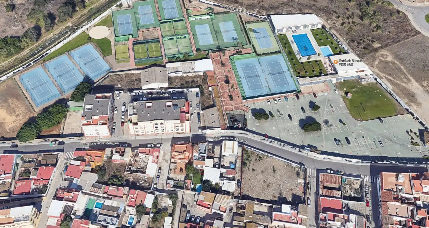 Vista exterior de Pis en venda en La Línea de la Concepción