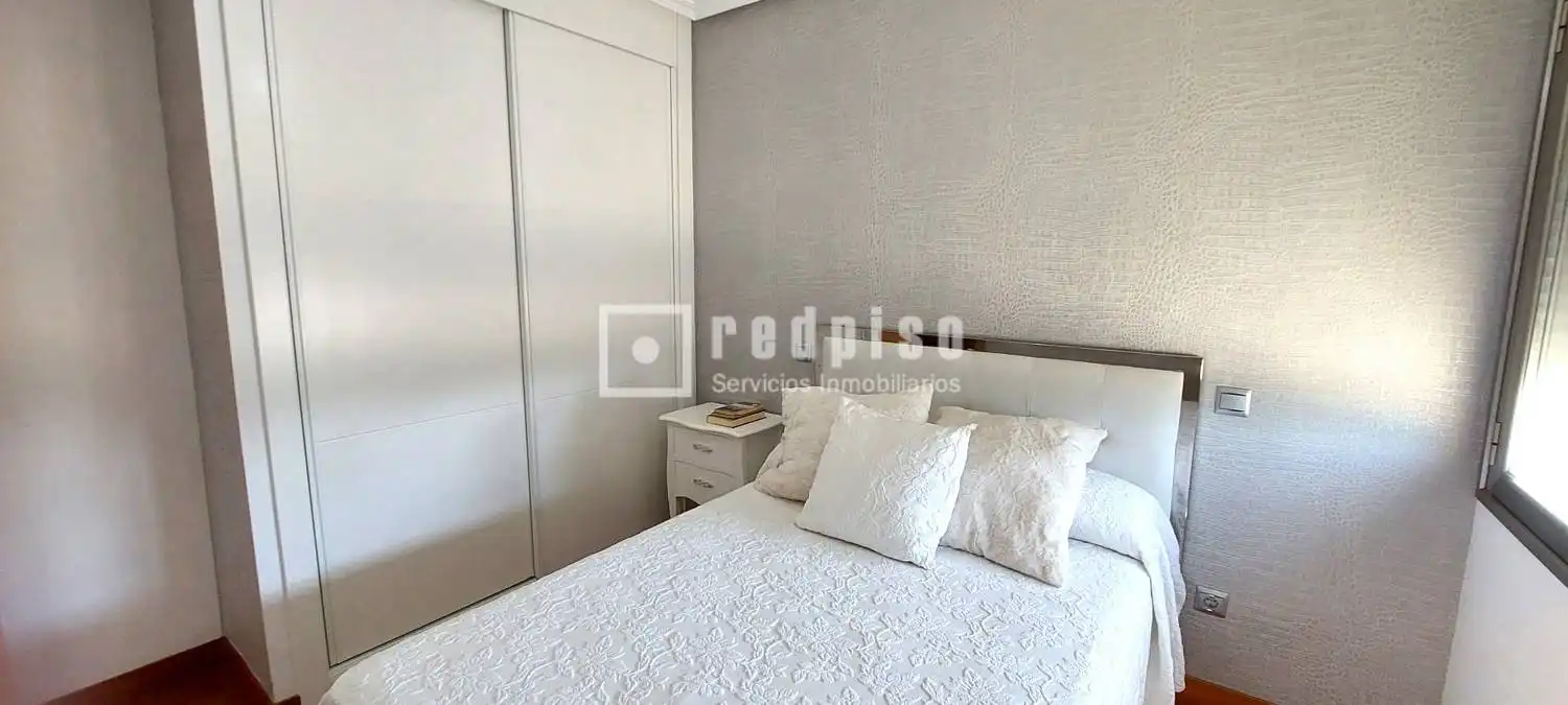 Habitación de Piso en venta en Talavera de la Reina con Aire acondicionado, Calefacción y Jardín privado