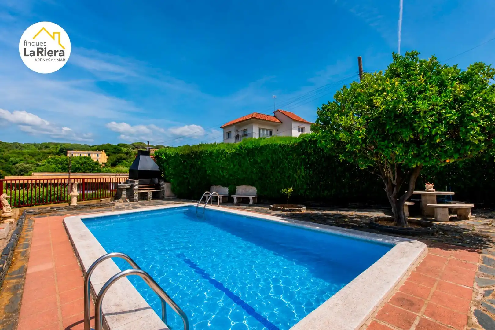 Piscina de Casa o xalet en venda en Arenys de Mar amb Calefacció, Jardí privat i Terrassa