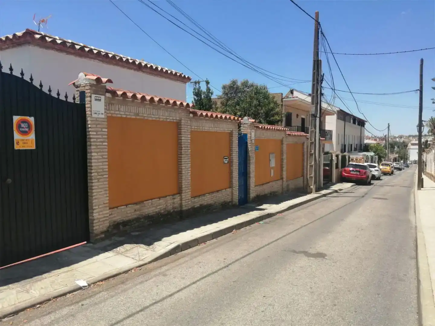 Vista exterior de Pis de lloguer en Gines amb Aire condicionat, Jardí privat i Piscina