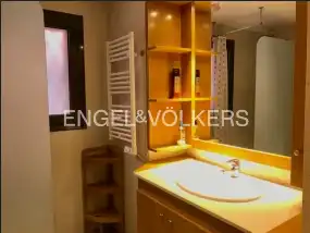 Badezimmer von Wohnung zur Miete in Gavà mit Klimaanlage, Heizung und Privatgarten
