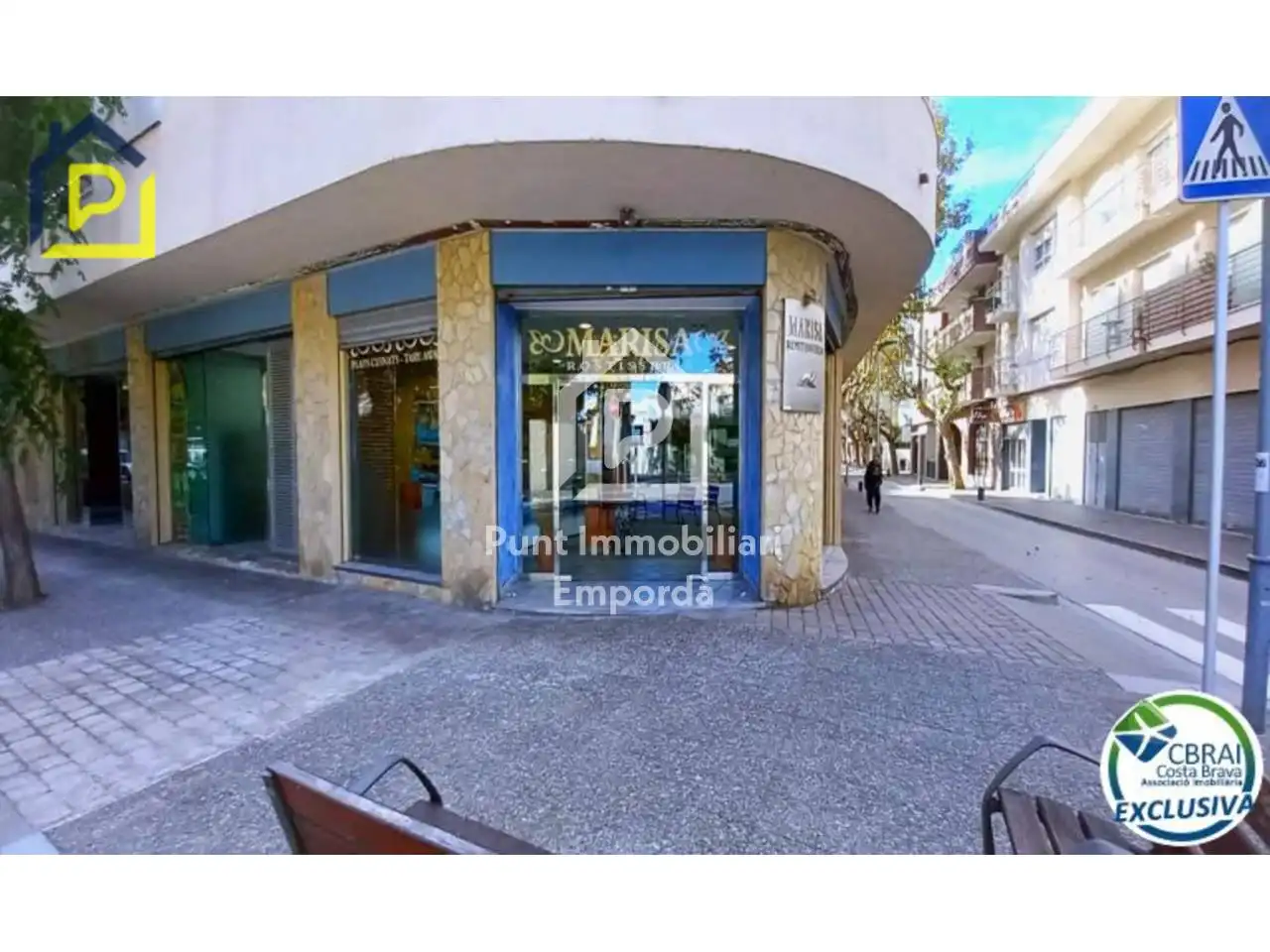 Vista exterior de Local en venda en Llançà amb Aire condicionat