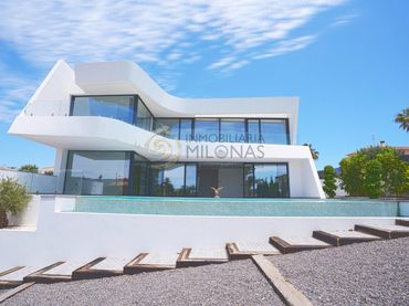 Villa avec piscine à vendre à Marisol Park - Ortembach - Los Almendros