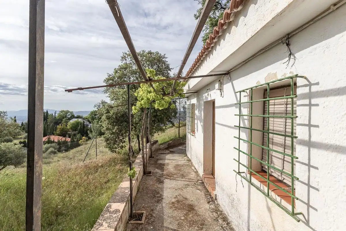 Country house zum Verkauf in de Extraradio, Barrio de la Vega