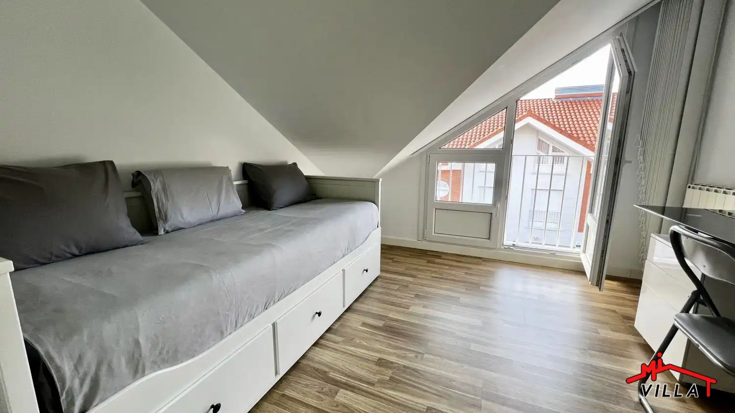 Habitación de Casa adosada en venta en Ampuero con Calefacción, Terraza y Trastero