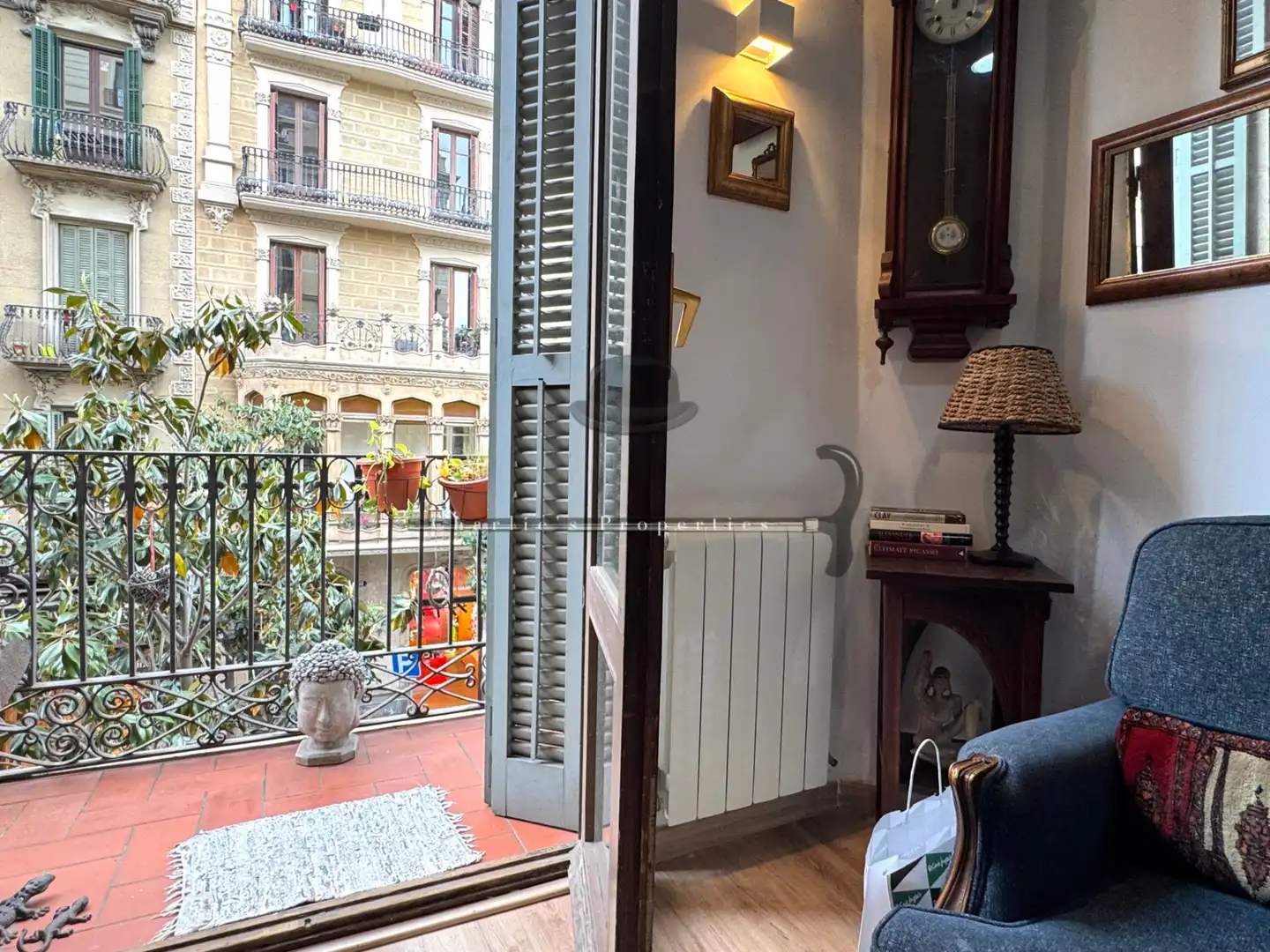 Terraza de Apartamento de alquiler en Barcelona con Aire acondicionado, Calefacción y Amueblado