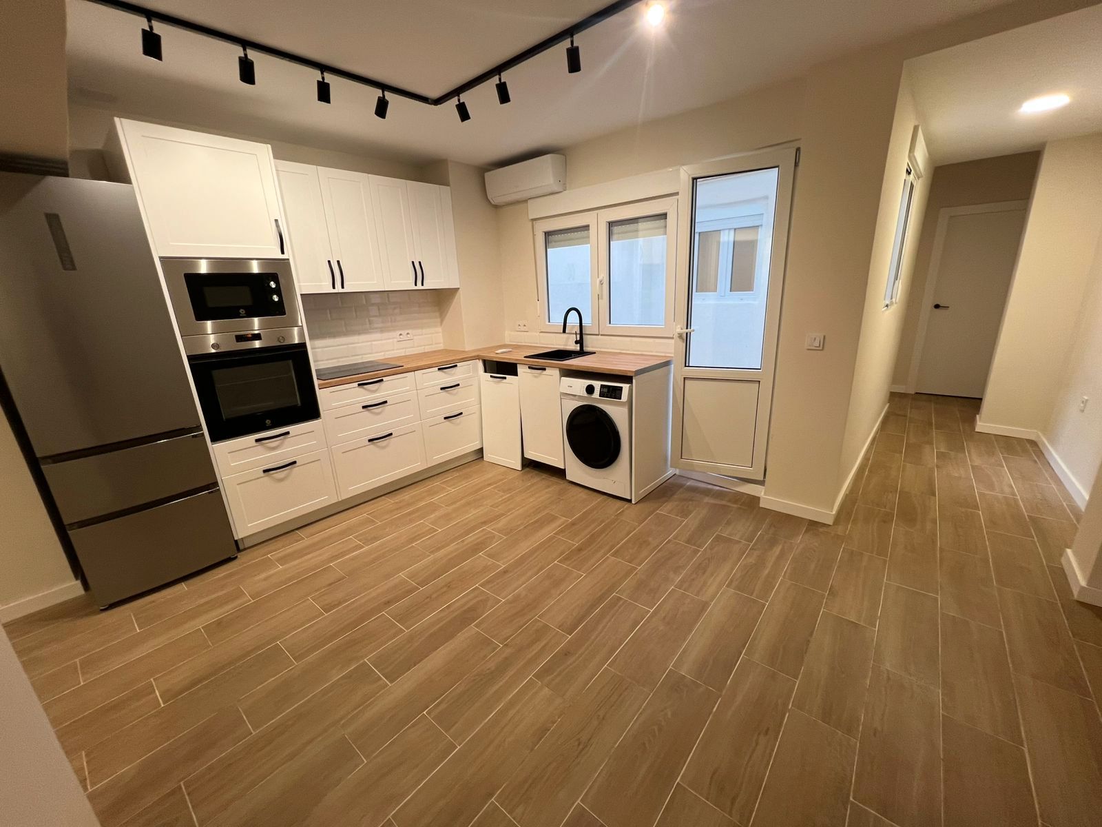 Cuina de Planta baixa en venda en Gandia amb Aire condicionat, Parquet i Moblat