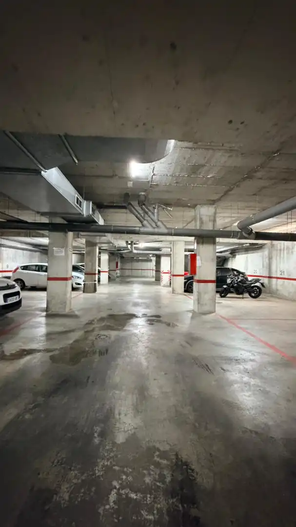 Parkplatz von Garage zum Verkauf in Badalona mit Alarm
