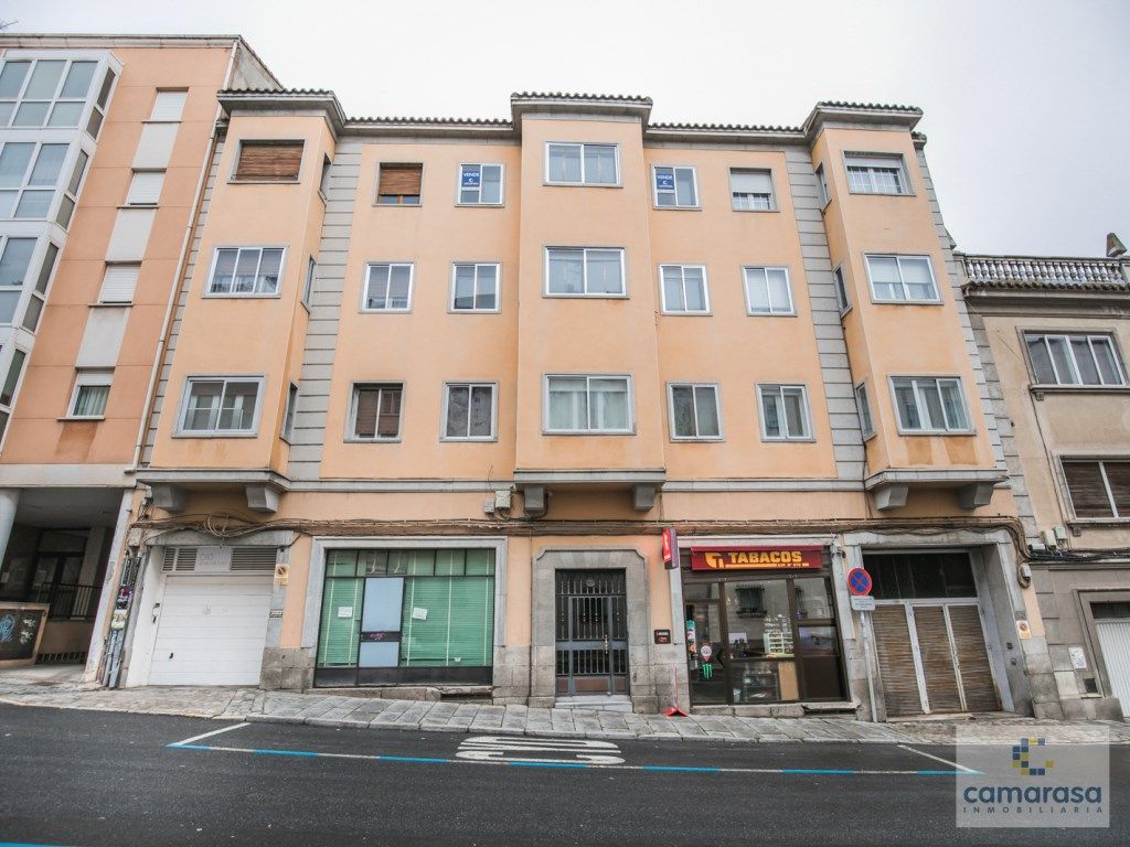 Vista exterior de Piso en venta en Ávila Capital