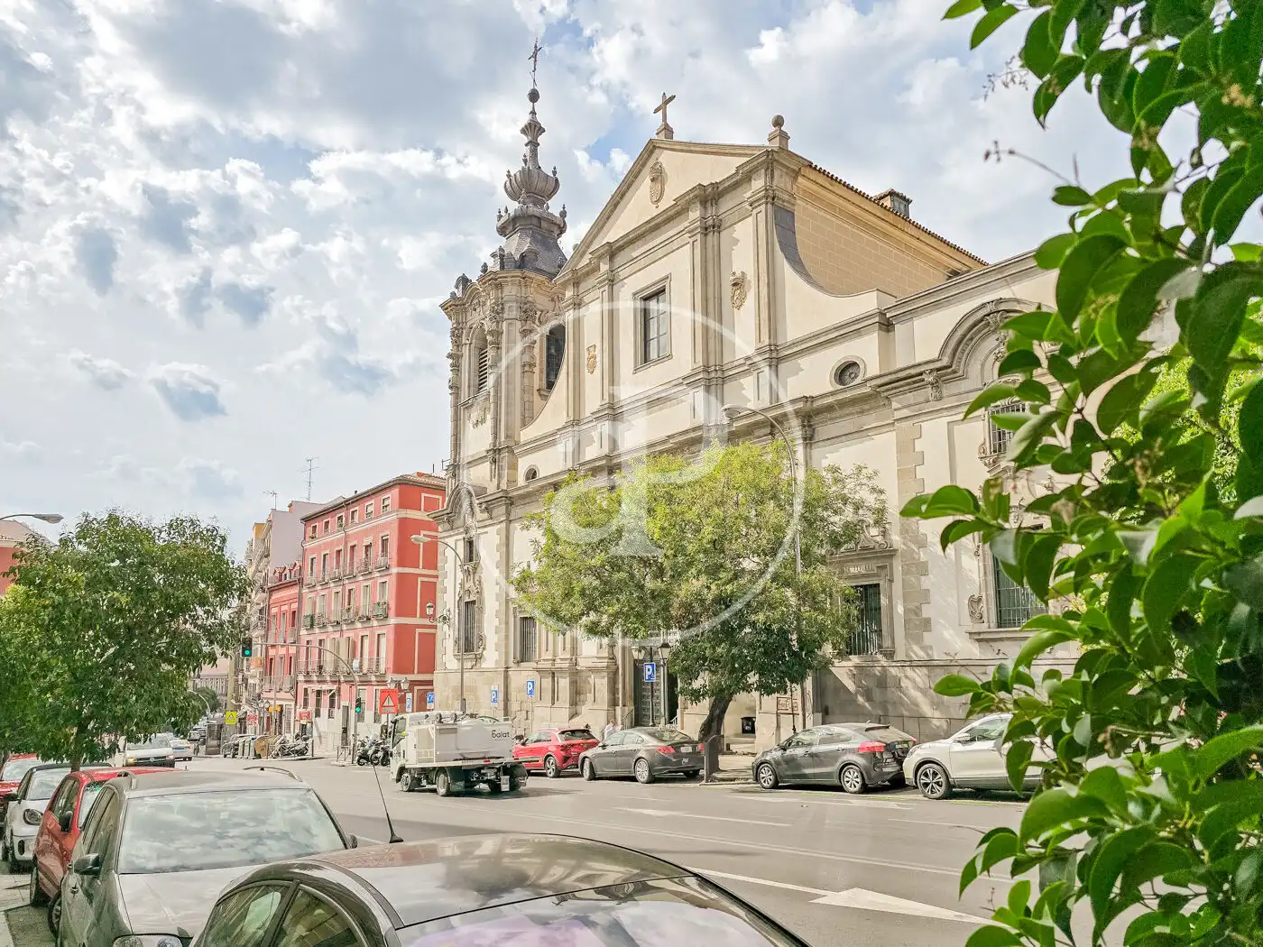 Außenansicht von Wohnung zum Verkauf in Madrid mit Klimaanlage, Heizung und Möbliert