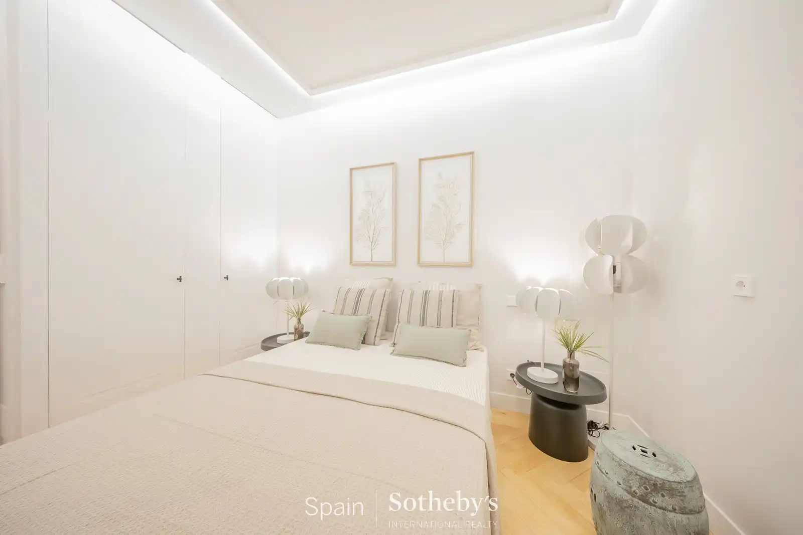 Bedroom of Apartments for sale in Madrid  with Air Conditioner and Heating