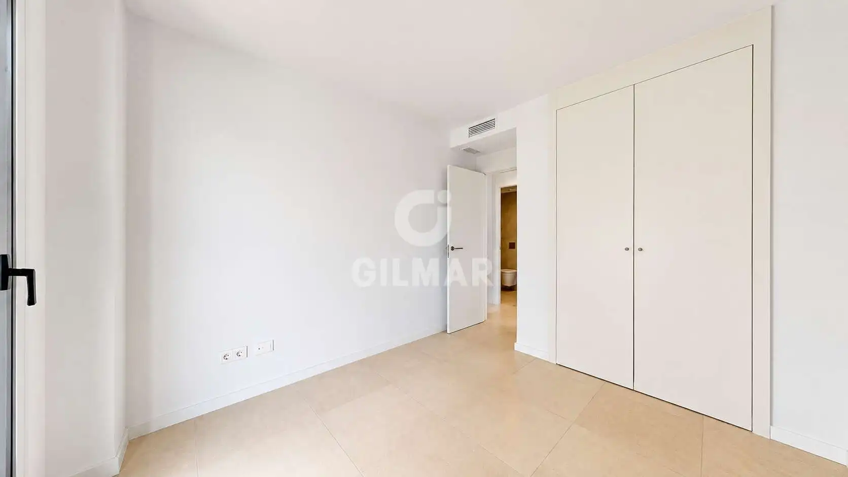 Habitación de Piso en venta en Torremolinos con Calefacción, Jardín privado y Trastero