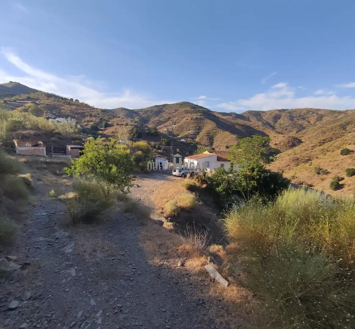 Vista exterior de Finca rústica en venta en Moclinejo con Terraza y Trastero