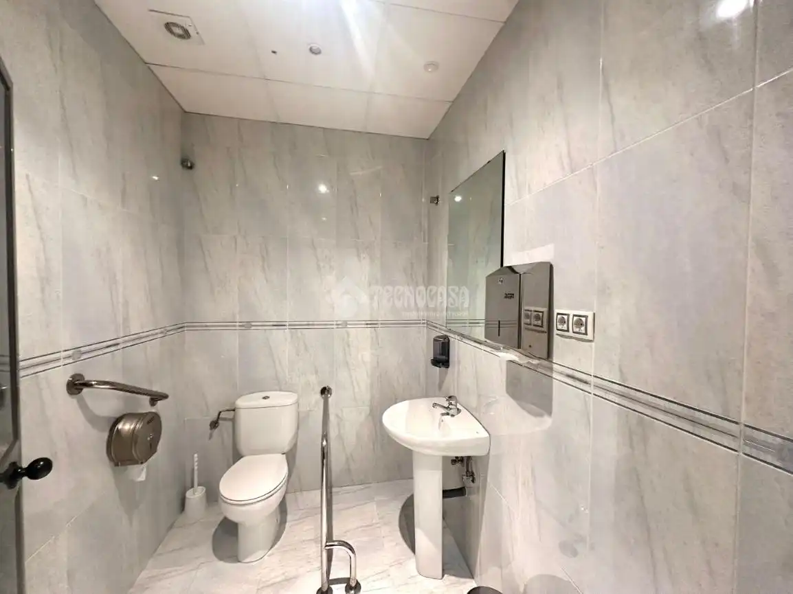 Local comercial en venta en Zona de la Vega, imagen 20