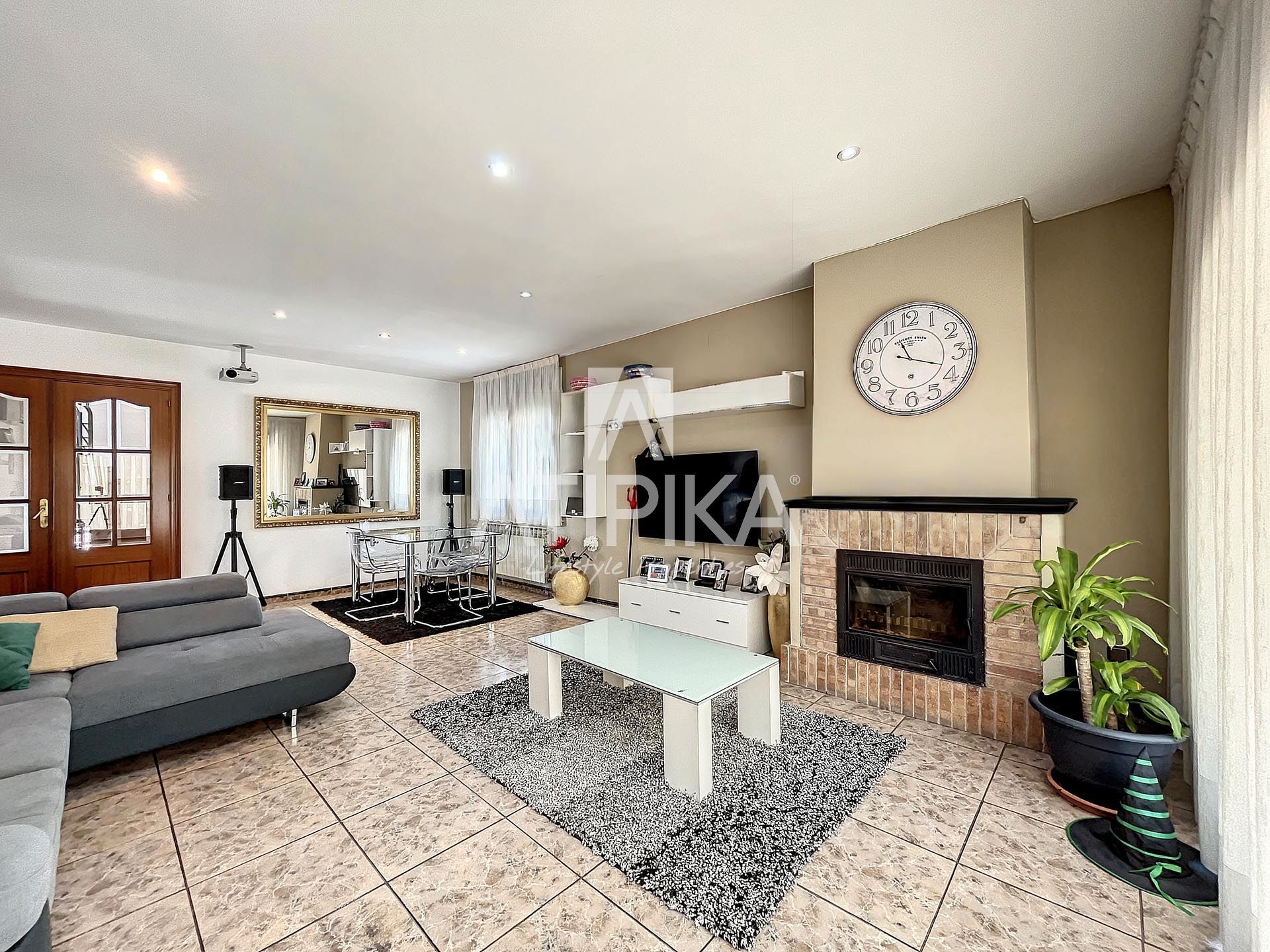 Sala de estar de Casa o chalet en venta en Castelldefels con Aire acondicionado, Calefacción y Terraza