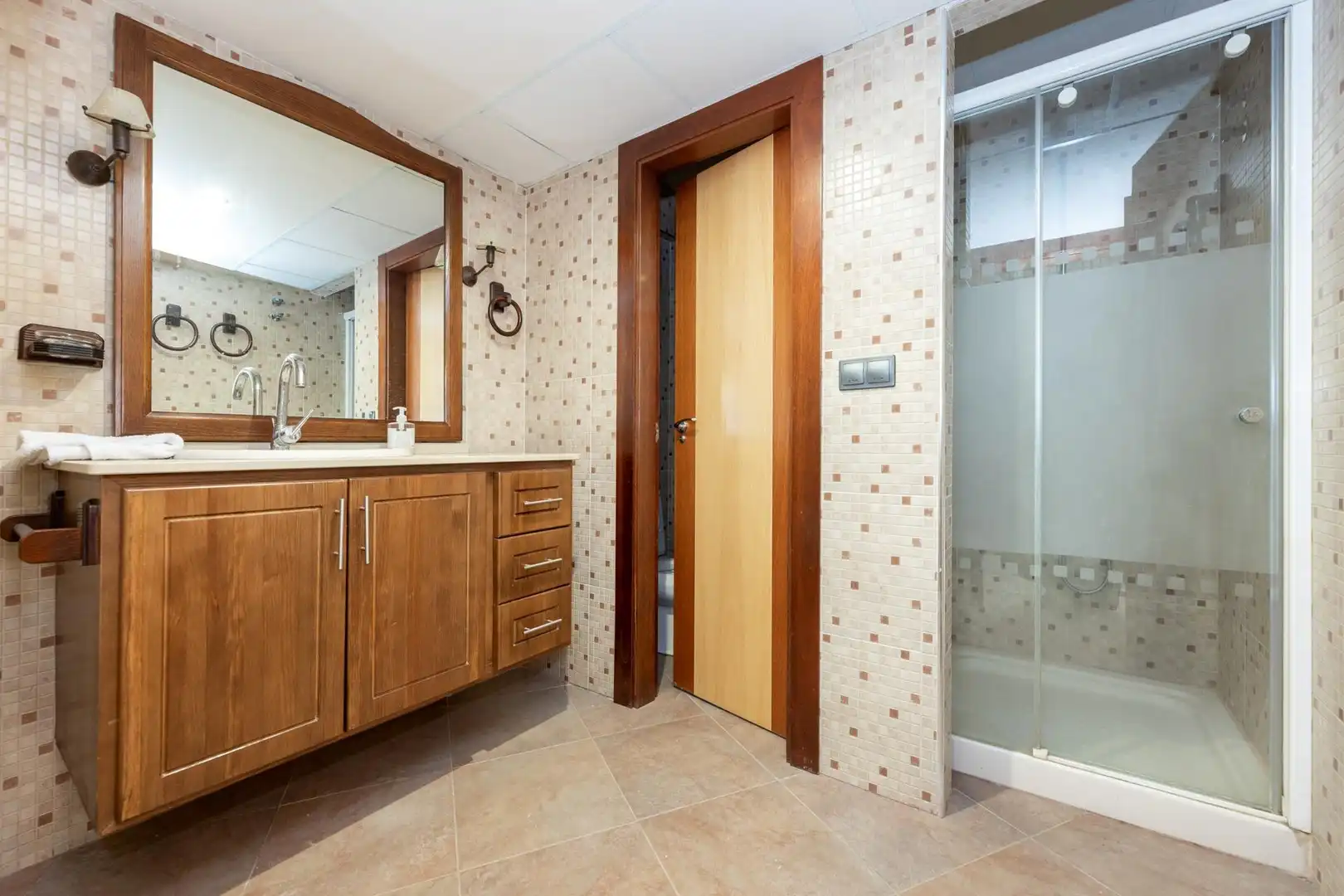 Baño de Casa o chalet en venta en Albolote con Terraza, Trastero y Piscina
