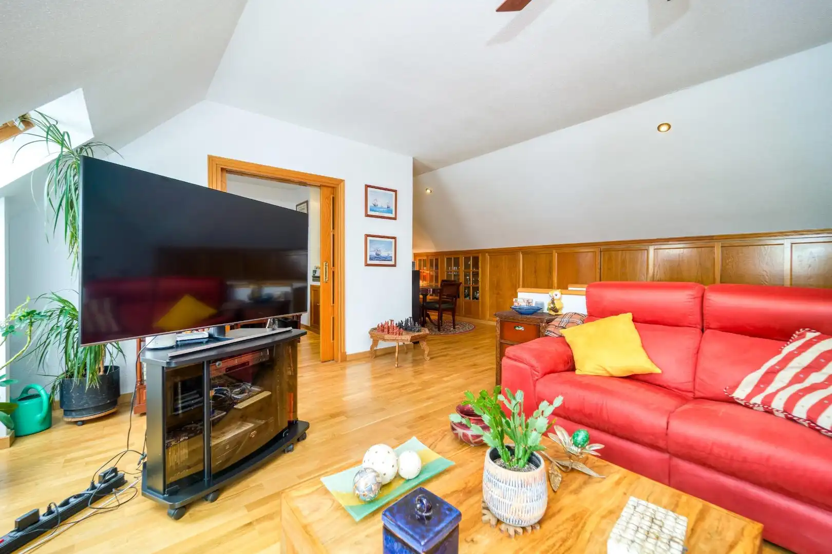 Living room of Detached homes for sale in Madrid  with Air Conditioner, Heating and Parquet flooring