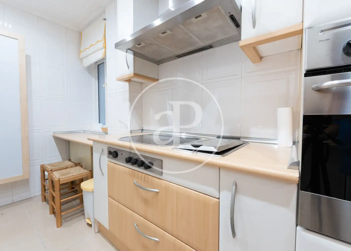 Flat for rent in Calle de María de Guzmán, Ríos Rosas - Nuevos Ministerios