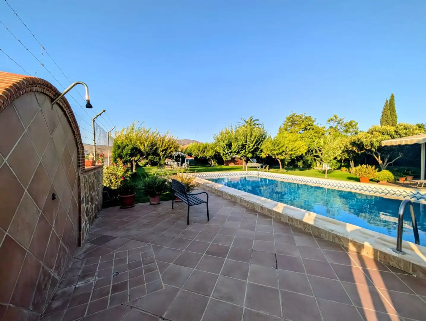 Piscina de Casa o xalet en venda en Loja amb Aire condicionat, Calefacció i Jardí privat
